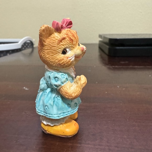Vintage Cat Kitty Kitten in Dress Figurine 1996 - Picture 6 of 8